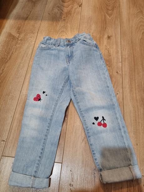 Rifle s vysivkou, 110