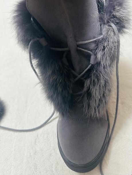 Kotníkové sivé čižmičky s kožušinkou na uviazanie, 40