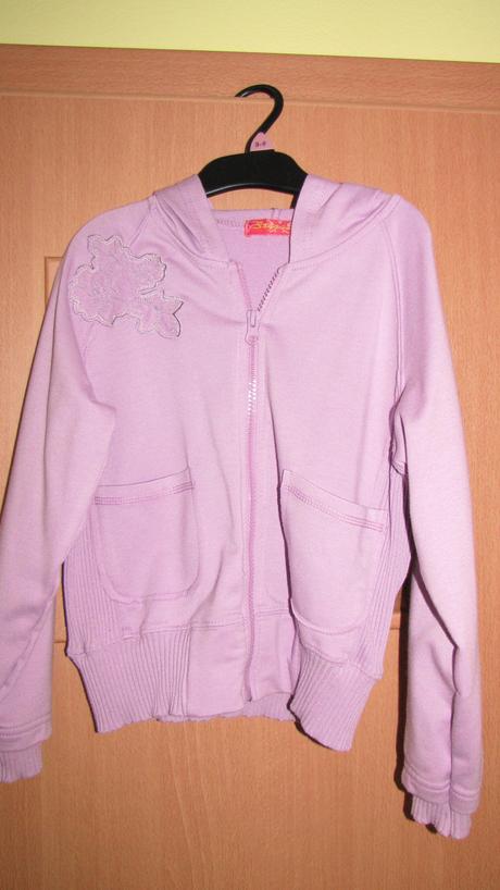 Mikina s kapucňou, 116