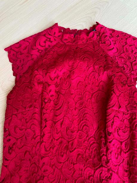 Orsay červené elegantné čipkované šaty, orsay,s