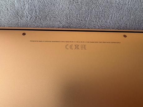 Macbook m1 2020 gold sk, apple