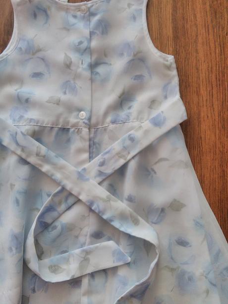 Šatičky, adams,122