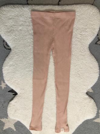 Rebrované leginy, 134