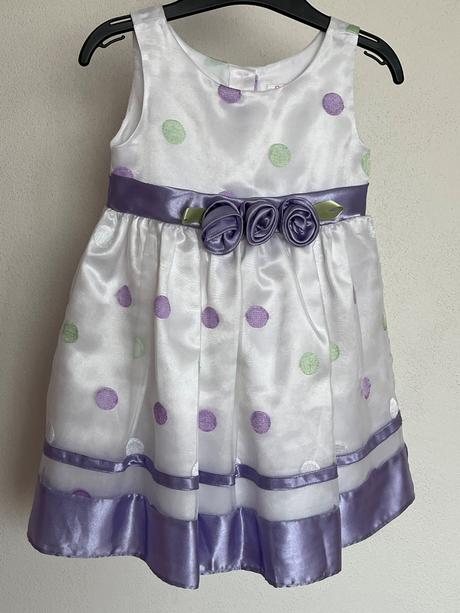 Dievčenské šaty, 86