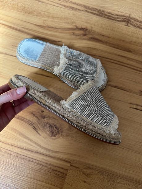 Kamienkove slapky, 36