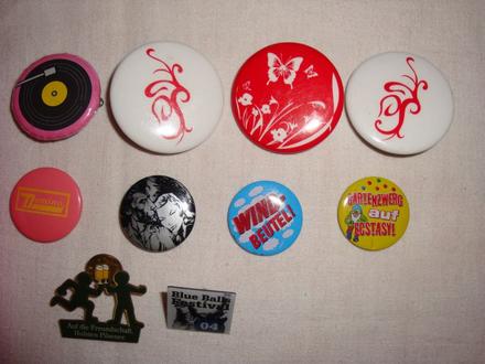 Rôzne detské odznaky,