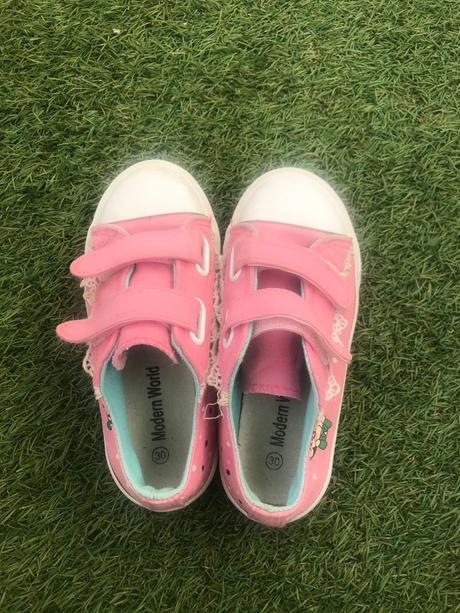 Dievčenské tenisky, 30