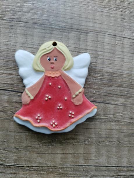 Malý keramický anjelik,