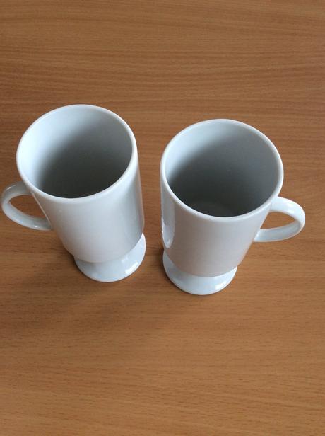 Porcelánové šálky / 2 ks,