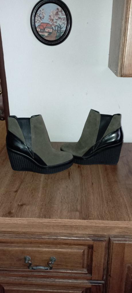 Znackove cizmy z pravej koze zn.calvin klein,raz p, 39
