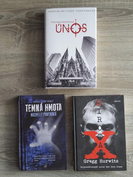 Temná hmota, únos, sirota x, 