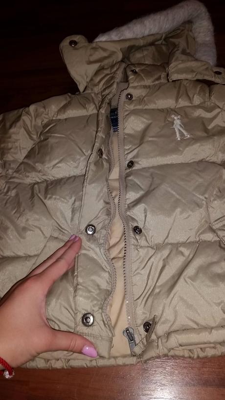 Hrubý kabát, čiapka, šál, 98