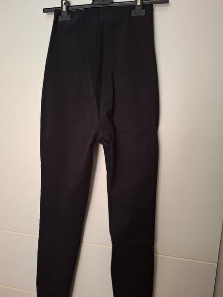 Kaliopky s vysokým pásom, m