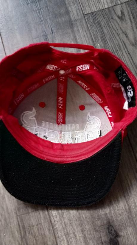 Šiltovka baltimore beasts, fishbone