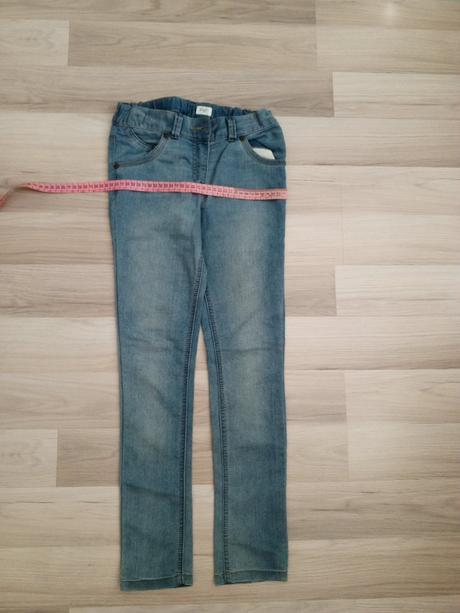 Dievčenské rifle, tesco,146