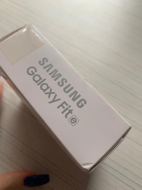 Samsung galaxy fit display na naramok, samsung