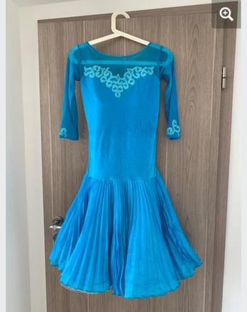 Spoločenské šaty na štandard, 164