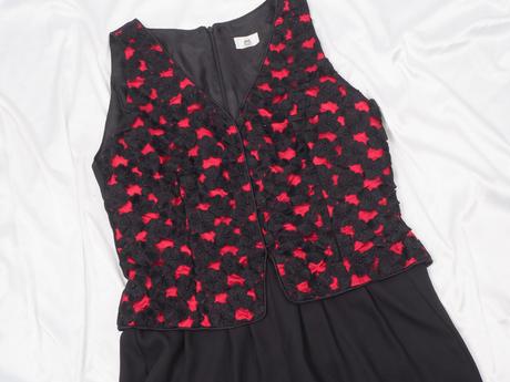 Spoločenský overal, 44