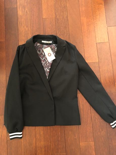 Nohavicovy kostym, m / s