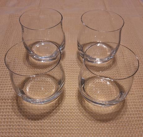 Sklenené poháre, 