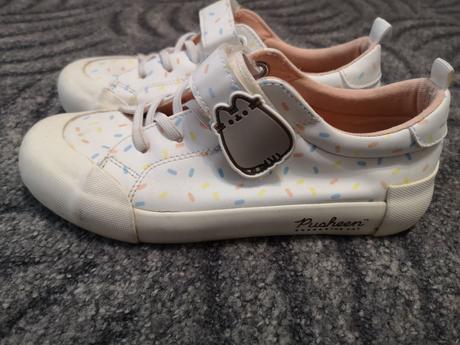 Botasky, reserved,36