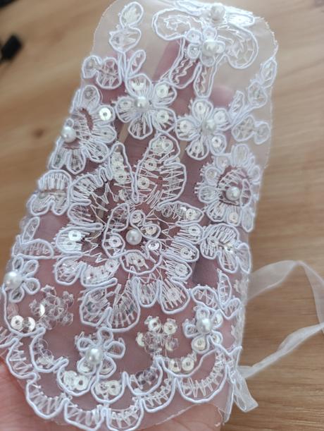 Slávnostné rukavičky, 