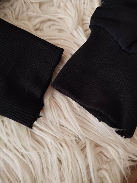 Čierna mikina s flitrami, s