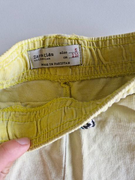 Šortky, zara,110