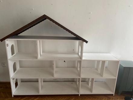 Domček pre bábiky, 