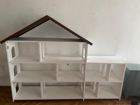 Domček pre bábiky, 