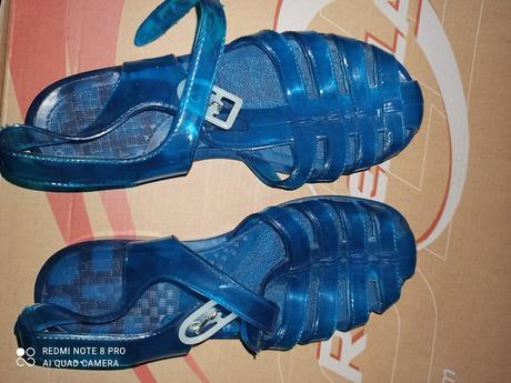 Topánky do vody, 30