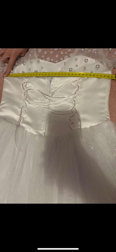 Šaty na 1. sväté prijímanie, 140