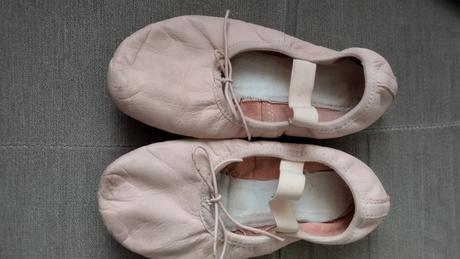 Baletné cvičky/piškóty, 33