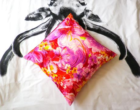 Obliečka na vankúš flowers 50x50cm, šírka (cm): 50,dĺžka (cm): 50