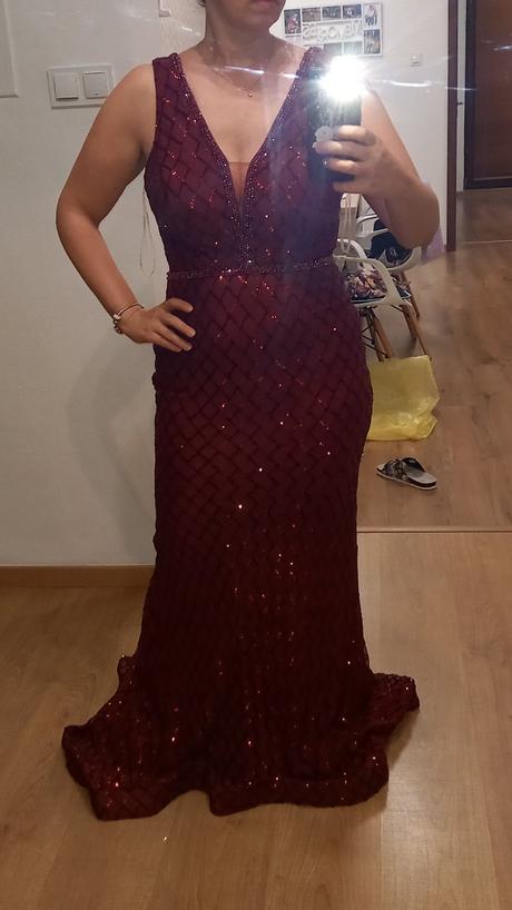 Spoločenské saty, m