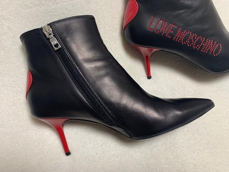 Kožené čižmičky zn. love moschino originál, 39