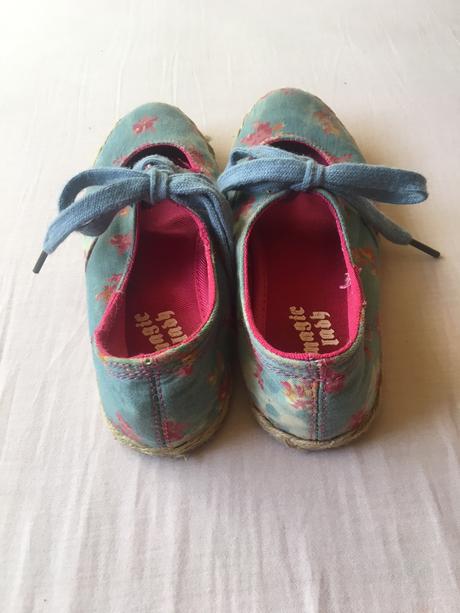 Dievčenské balerínky, 32