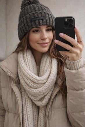 Štýlová vlnená čiapka slovenskej značky lull, 