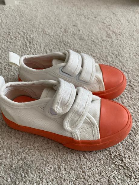 Tenisky, reserved,22