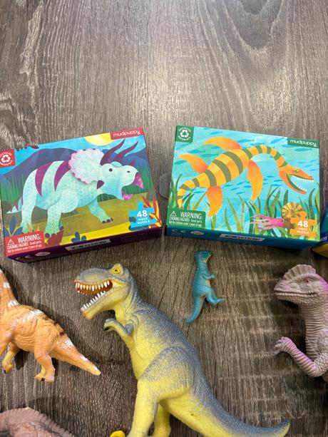 Safari ltd . postavicky a mudpuppy puzzle dinosaur,