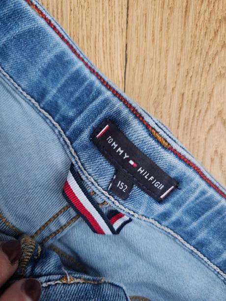 Šortky, tommy hilfiger,152