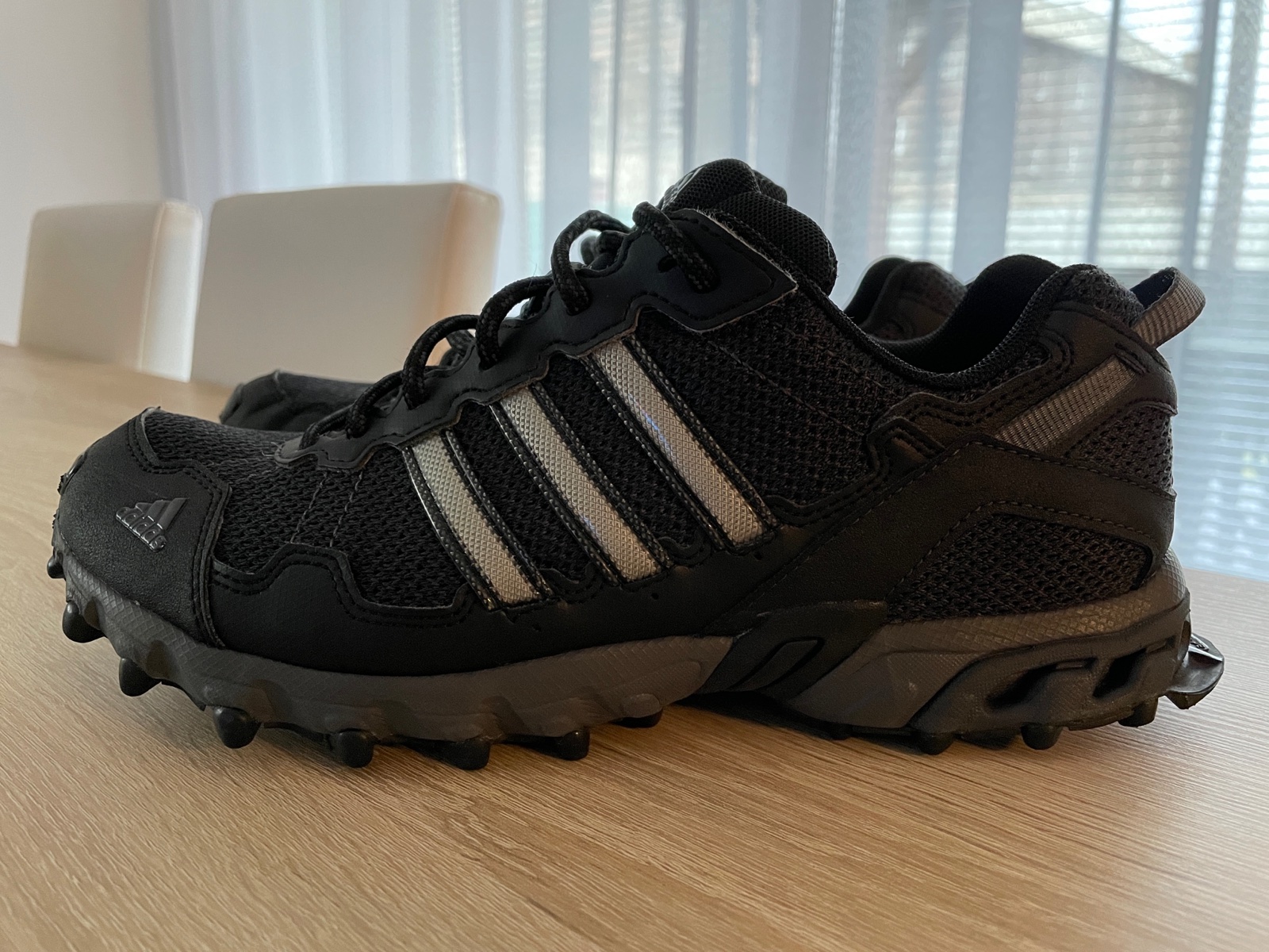 adidas canada trail