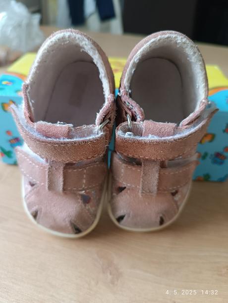 Sandalky jonap, jonap,19