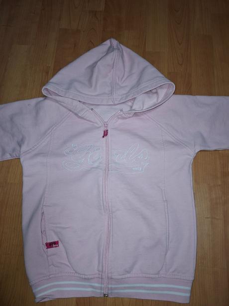 Dievčenska mikina, 122