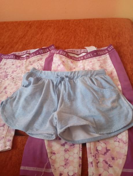 Kraťasy 134/140 6ks+legíny dlhé, 134