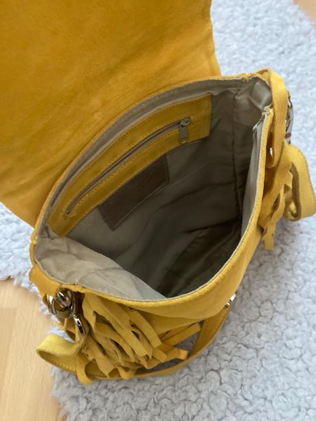 Kabelka z brusenej koze, 