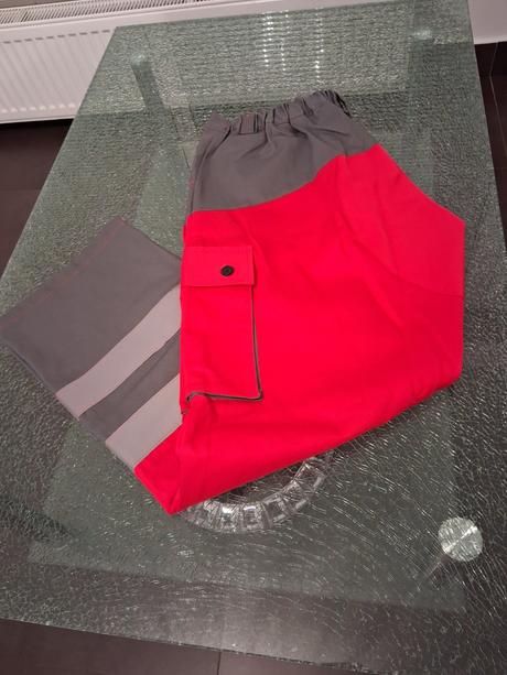 Predám nové  pracovné monterky  s reflexným prvkom, 56