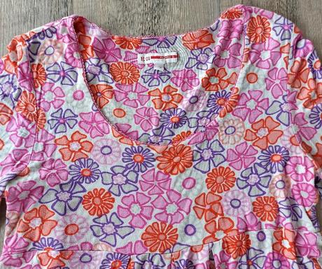 Kvetinové šaty, 38