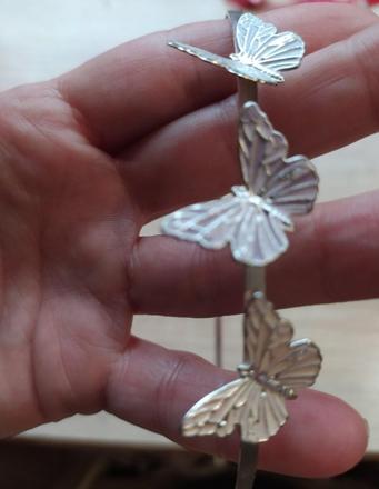 Čelenka s motylikmi,