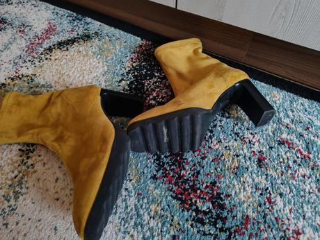 1x obuté nízke tenké čizmy v semišovej úprave, 38